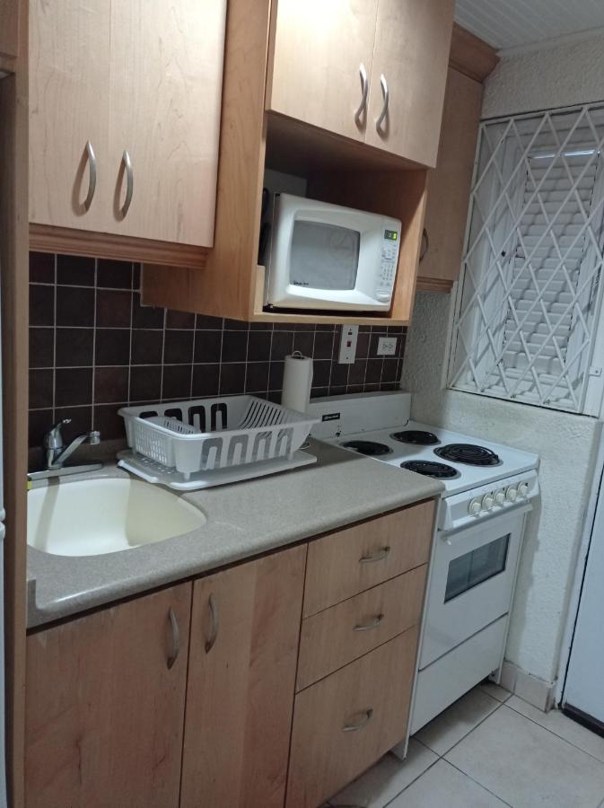 126 Friendship, Rockley Golf Club Apartment Бриджтаун Екстериор снимка