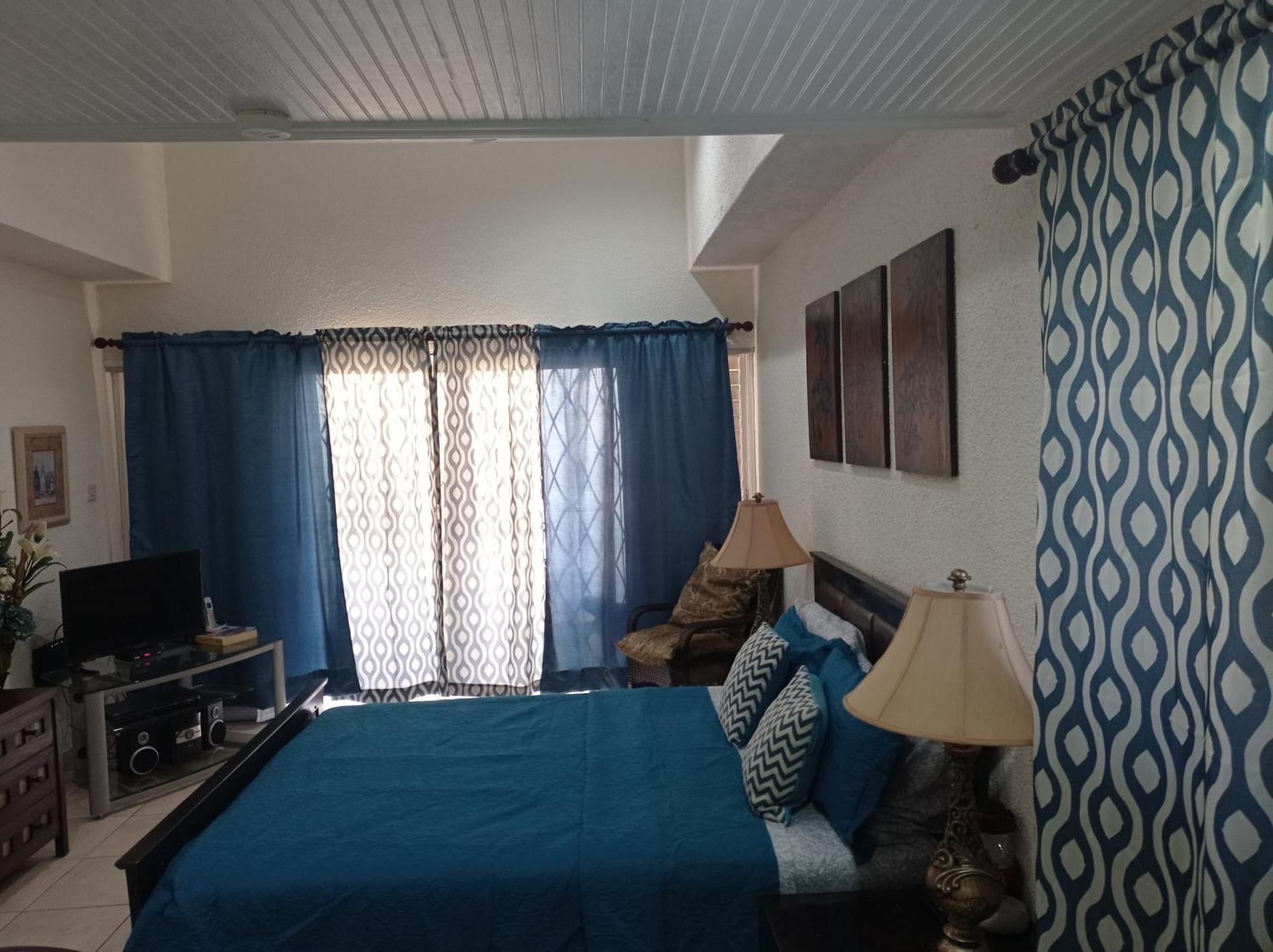 126 Friendship, Rockley Golf Club Apartment Бриджтаун Екстериор снимка